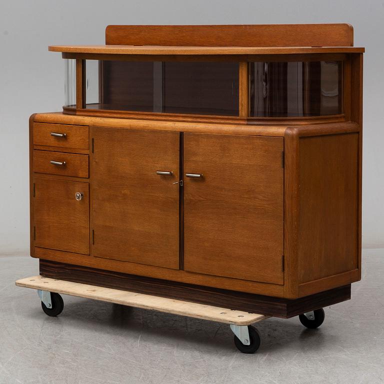 An early 20th Century cabinet.