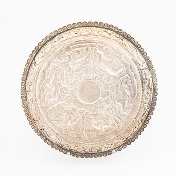 An early 20th century set of two Indian silver trays, weight 1526 grams.