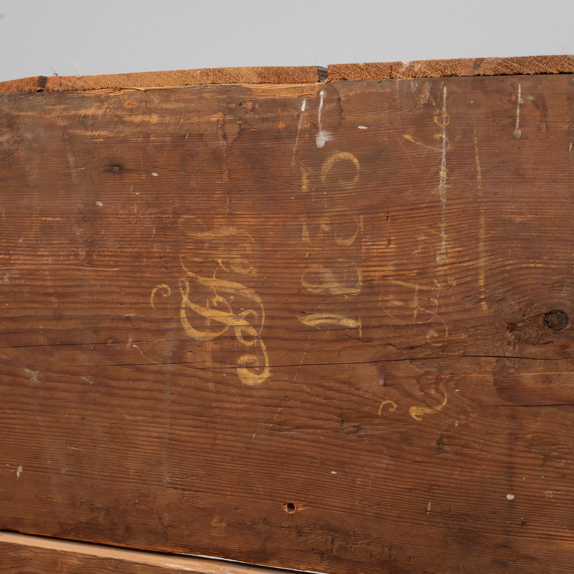 Cabinet top, 17th/18th century.