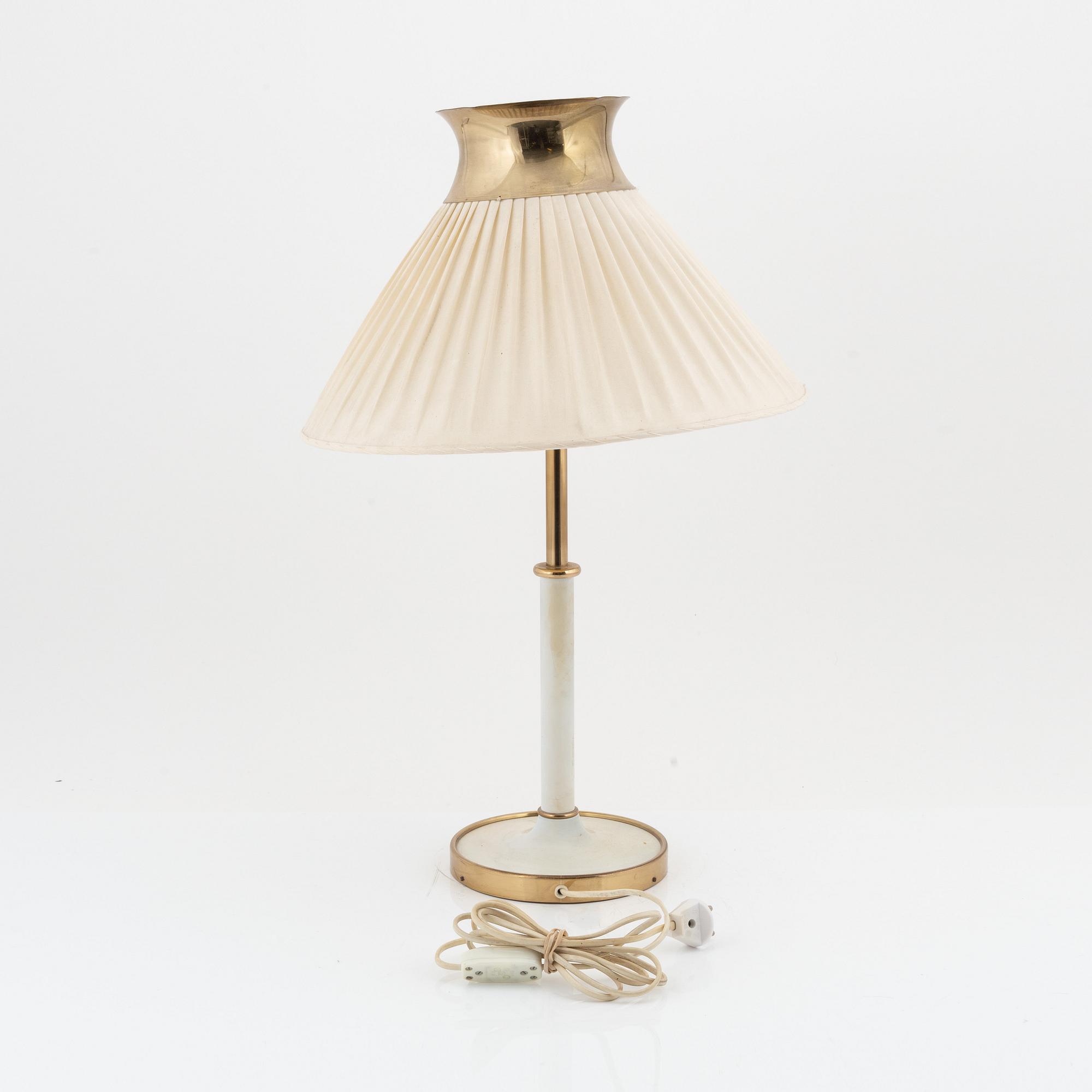 Josef Frank, bordslampa, modell 2466, Firma Svenskt Tenn.