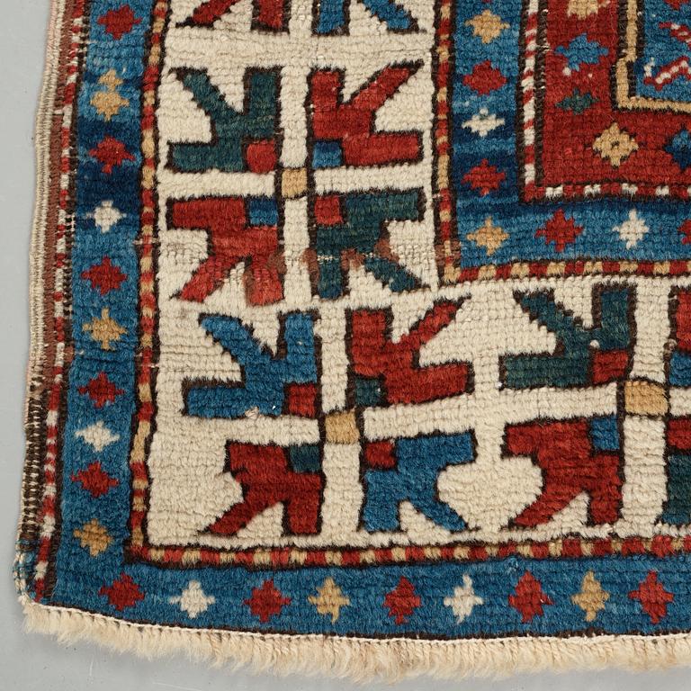 MATTO, an antique Fachralo Kazak, ca 149 x 104,5 cm.