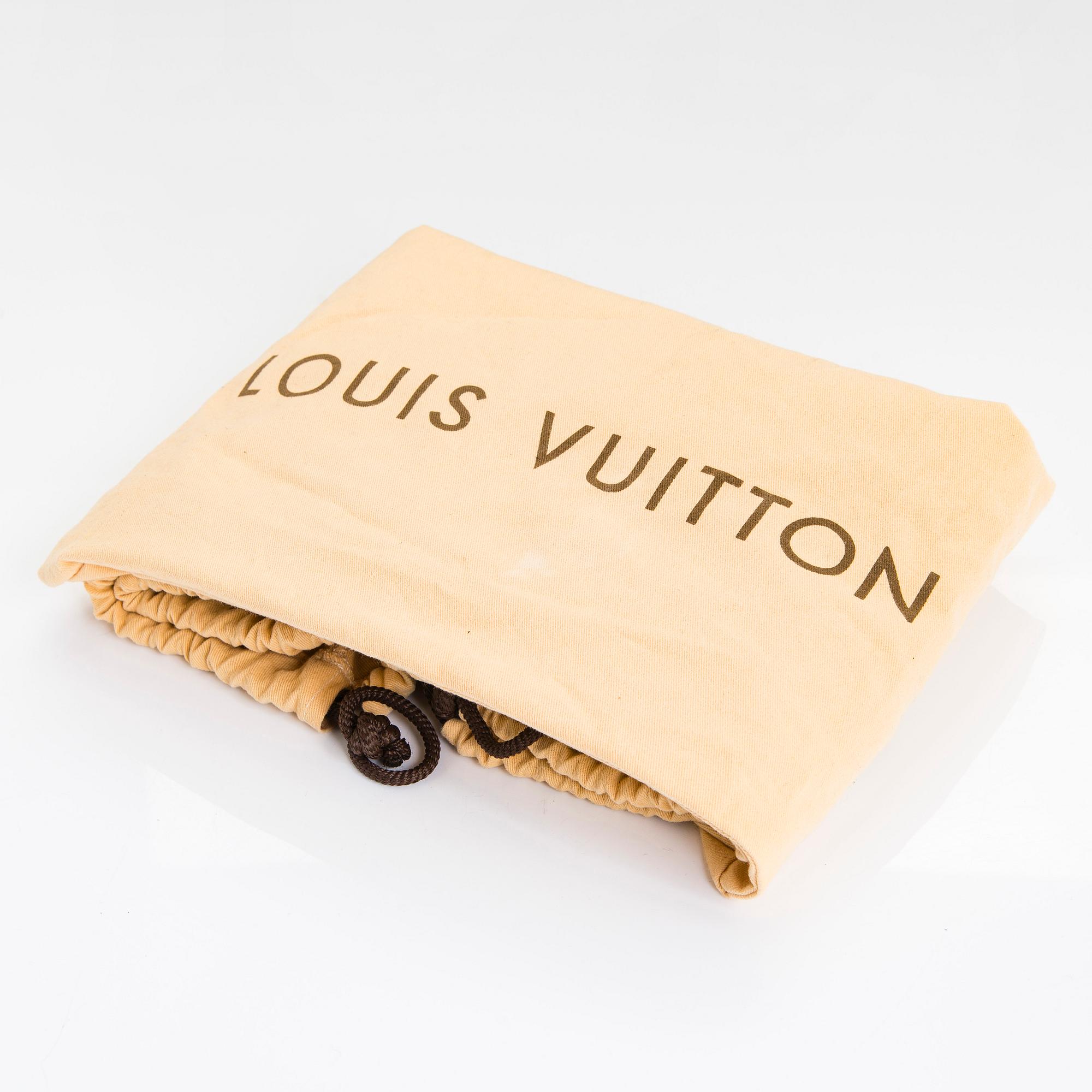 Louis Vuitton, a Monogram Canvas 'Sac Alize 3' soft suitcase.