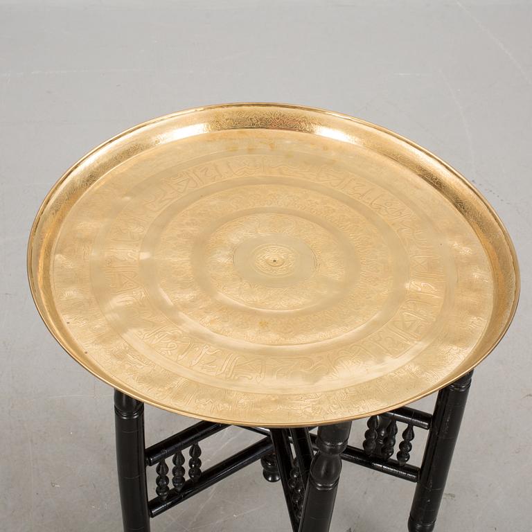RÖKBORD, mässing och trä, 1900-talets början.