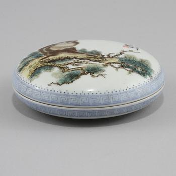 STÄMPELASK, porslin, möjligen republik, 1900-tal.