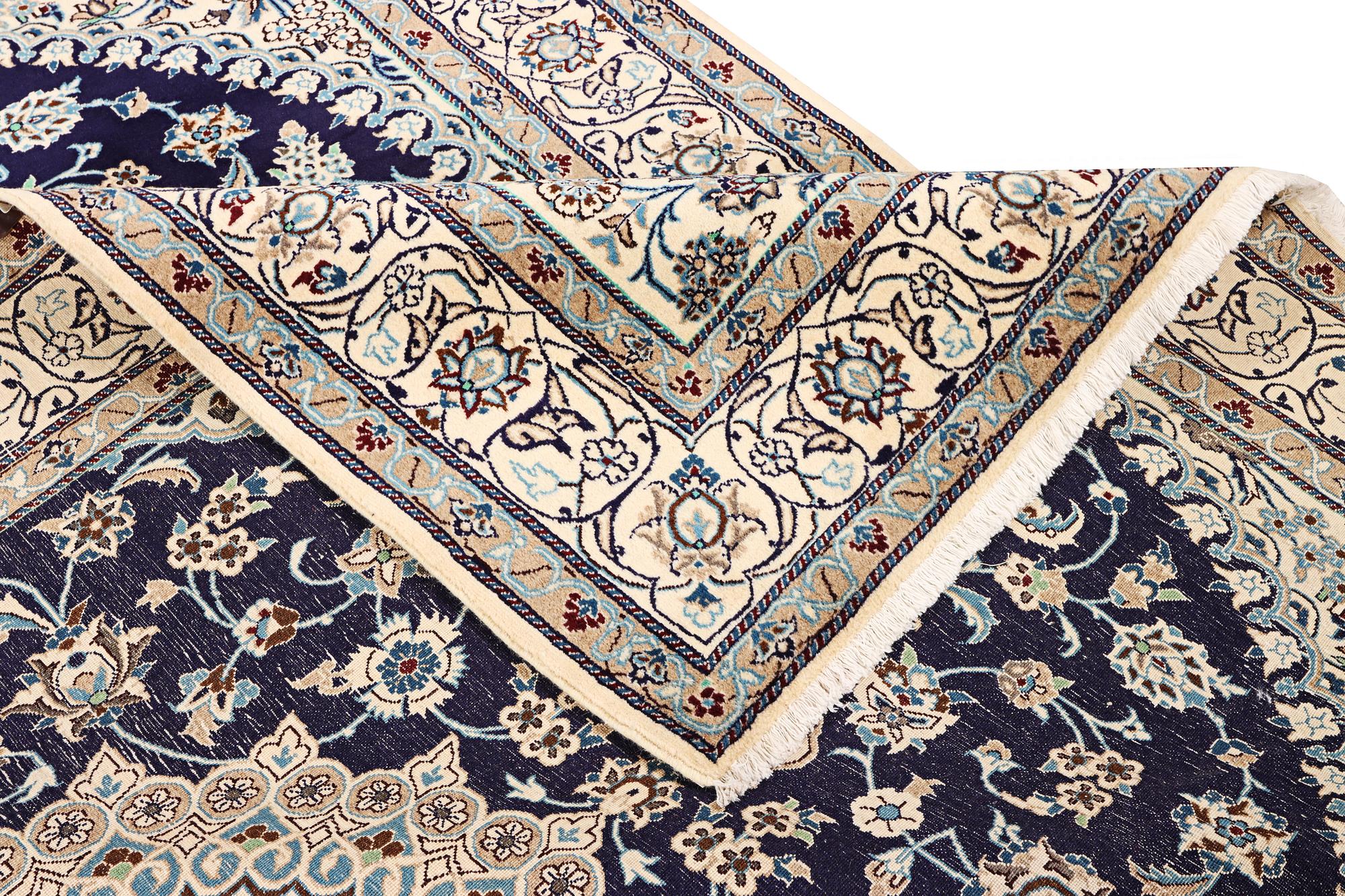 Matta, Nain, 9 LA, part silk, ca 297 x 194 cm.