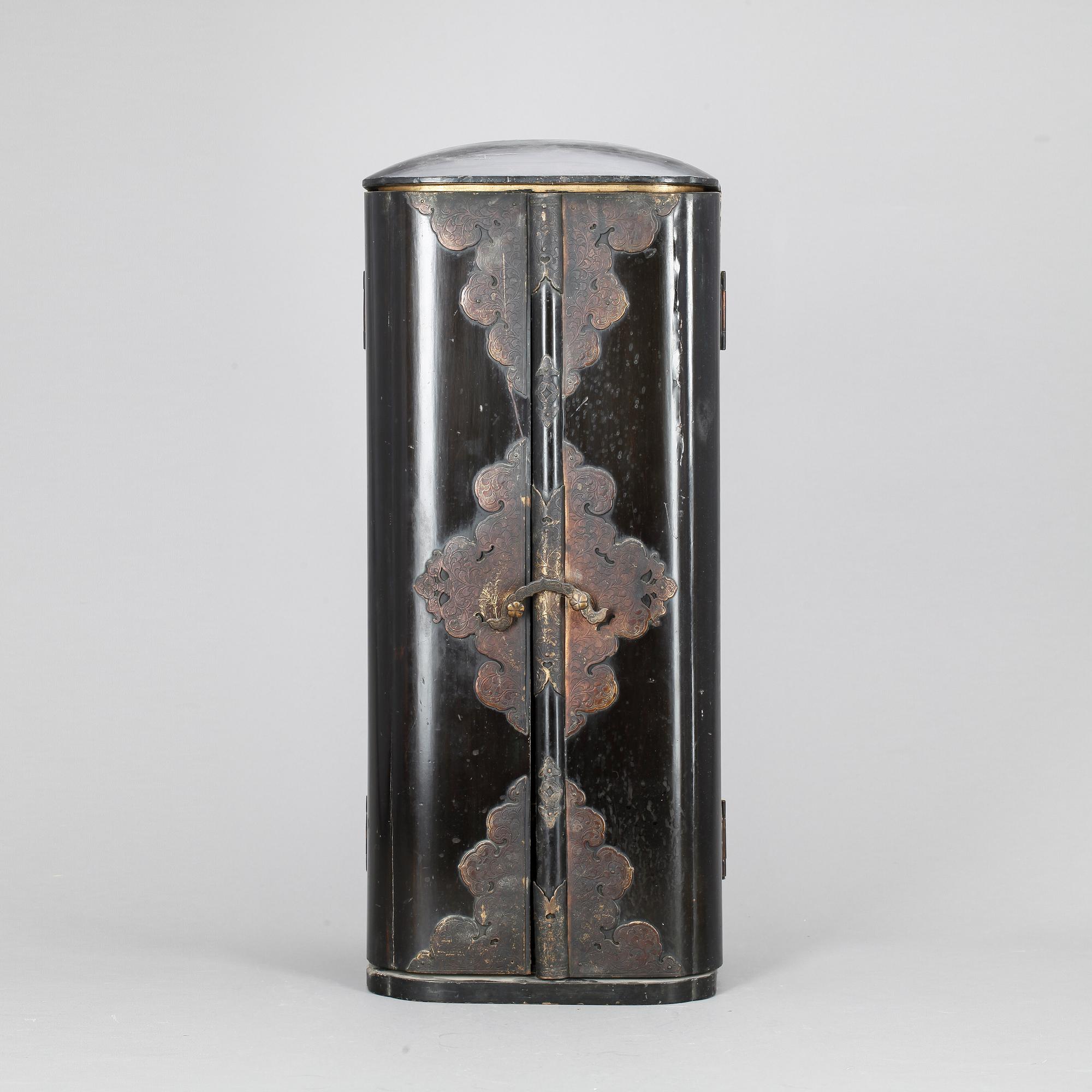 ALTARSKÅP, trä, Japan.