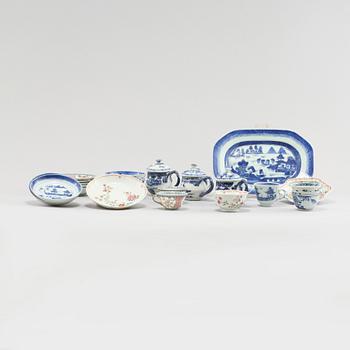 PARTI PORSLIN, 16 delar, Kina, 1700-tal, 1800-tal samt 1900-tal.