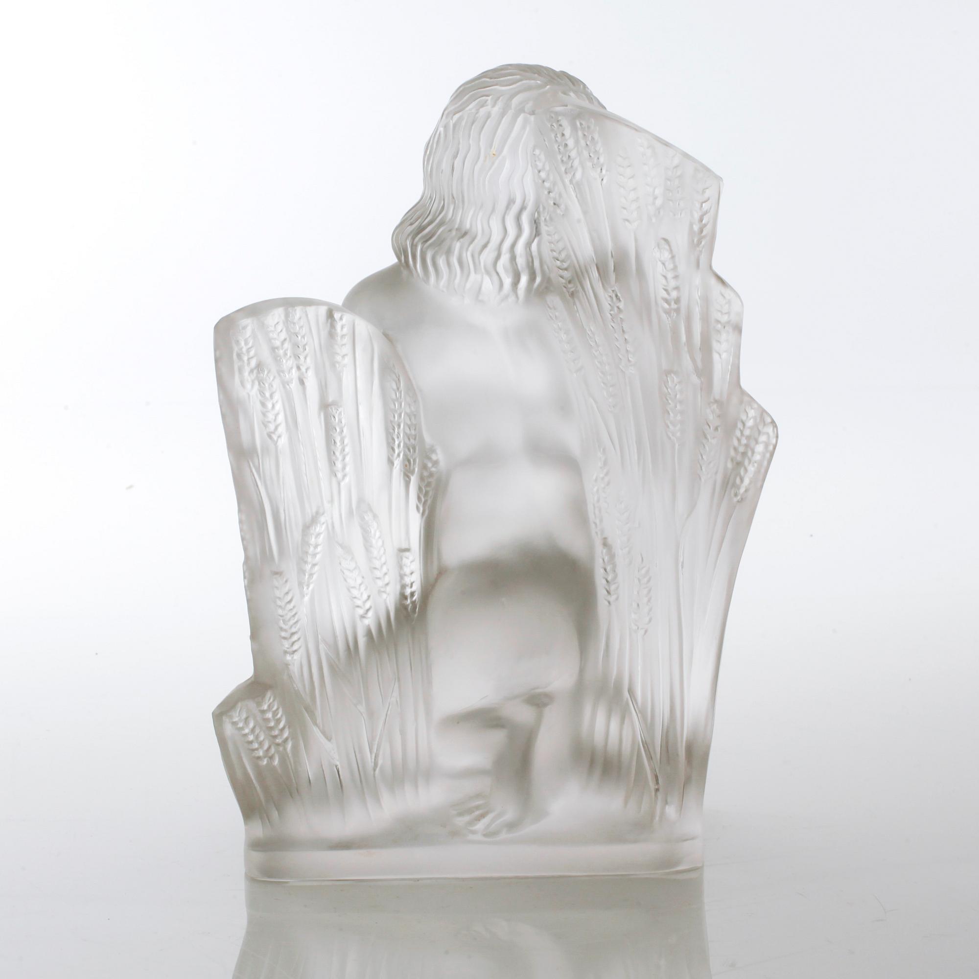A glass sculpture from Lalique in France from the second half of the 20th century.