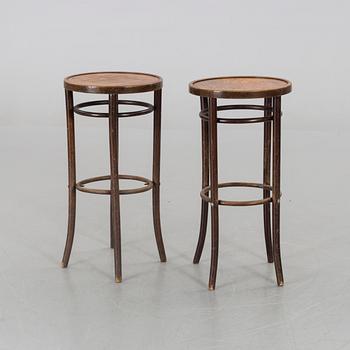 A PAIR OF BENTWOOD BAR STOOLS FROM THE FIRST HALF OF 20TH CENTURY.