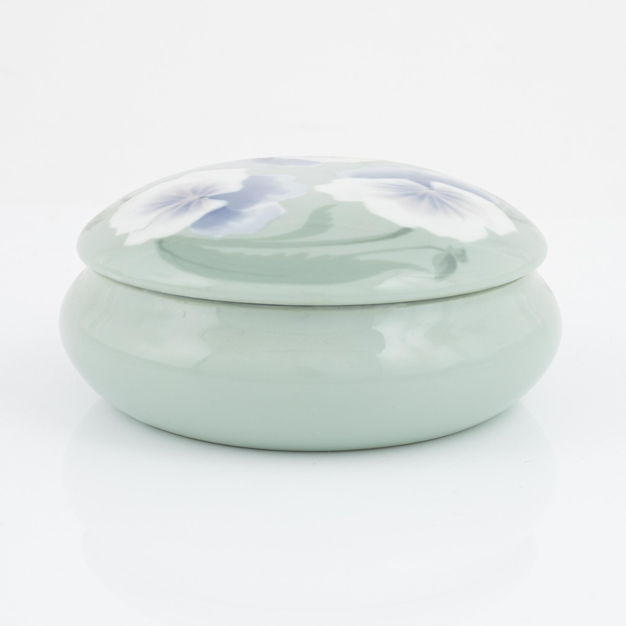 Algot Erikson, an Art Nouveau porcelain lidded box, Rörstrand, early 20th Century.