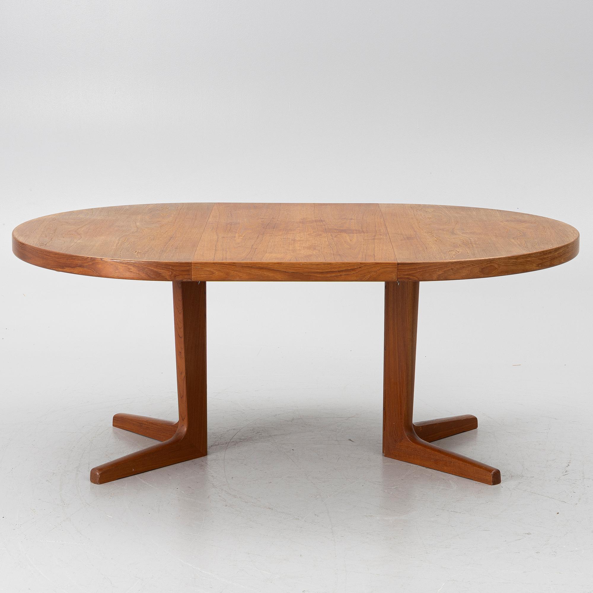 Villy Shou Andersen, attributed, dining table, 1960s/70s.