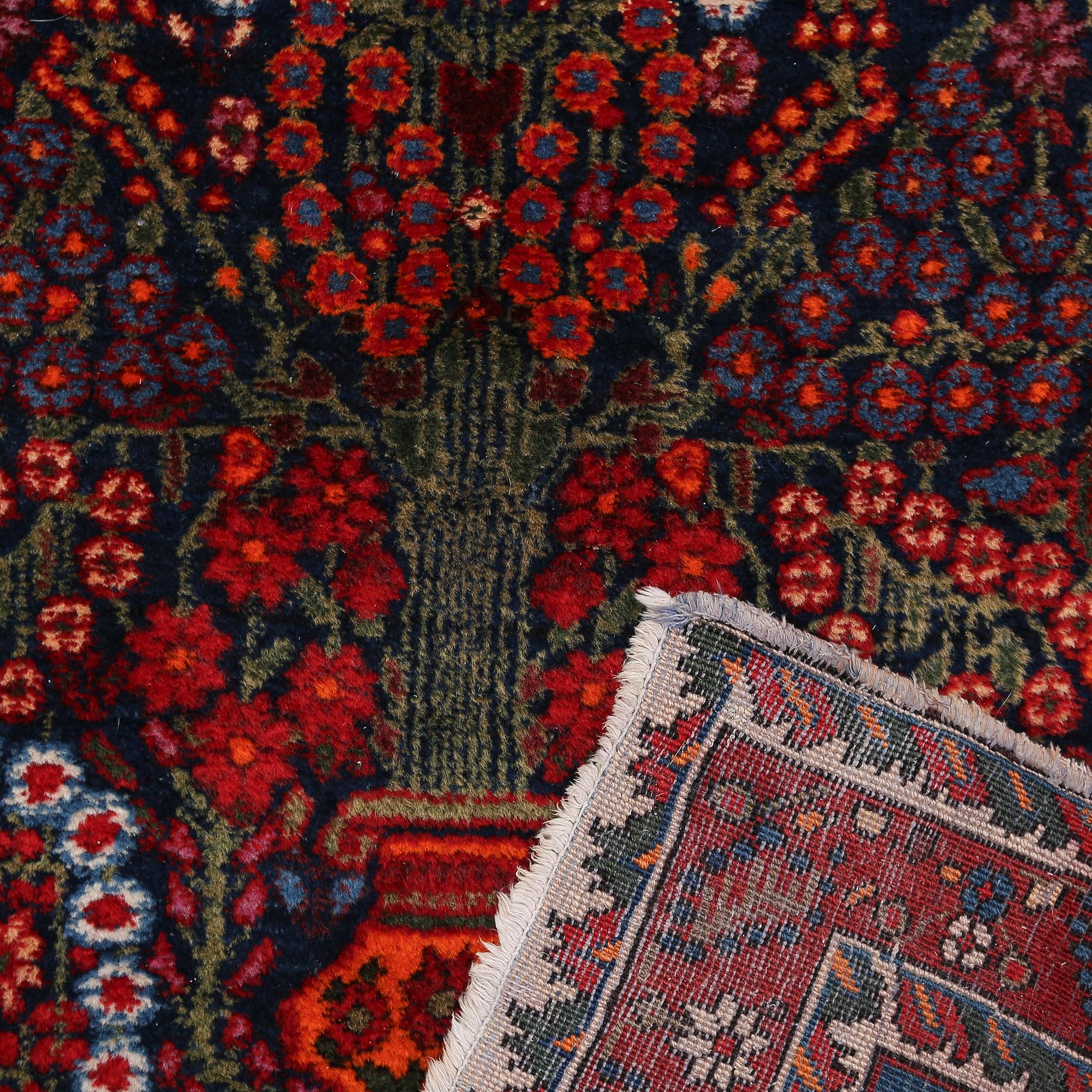 MATTA, orientalisk, old. Ca 110 x 88 cm.