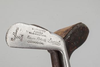 GOLFKLUBBOR, s.k Hickoryklubbor, bland annat  "Warranted Forged  Made in Scotland  Edwin Roberts..." 1920-tal.
