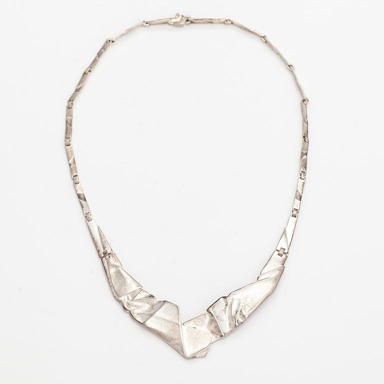 Zoltan Popovits, A sterling silver necklace "Origami". Lapponia 2011.
