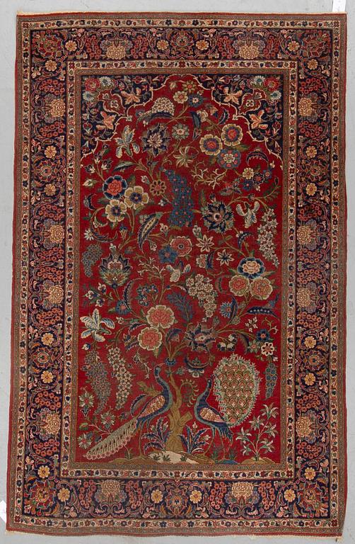 MATTO, a semi-antique Kashan, ca 207-209 x 136-137 cm.