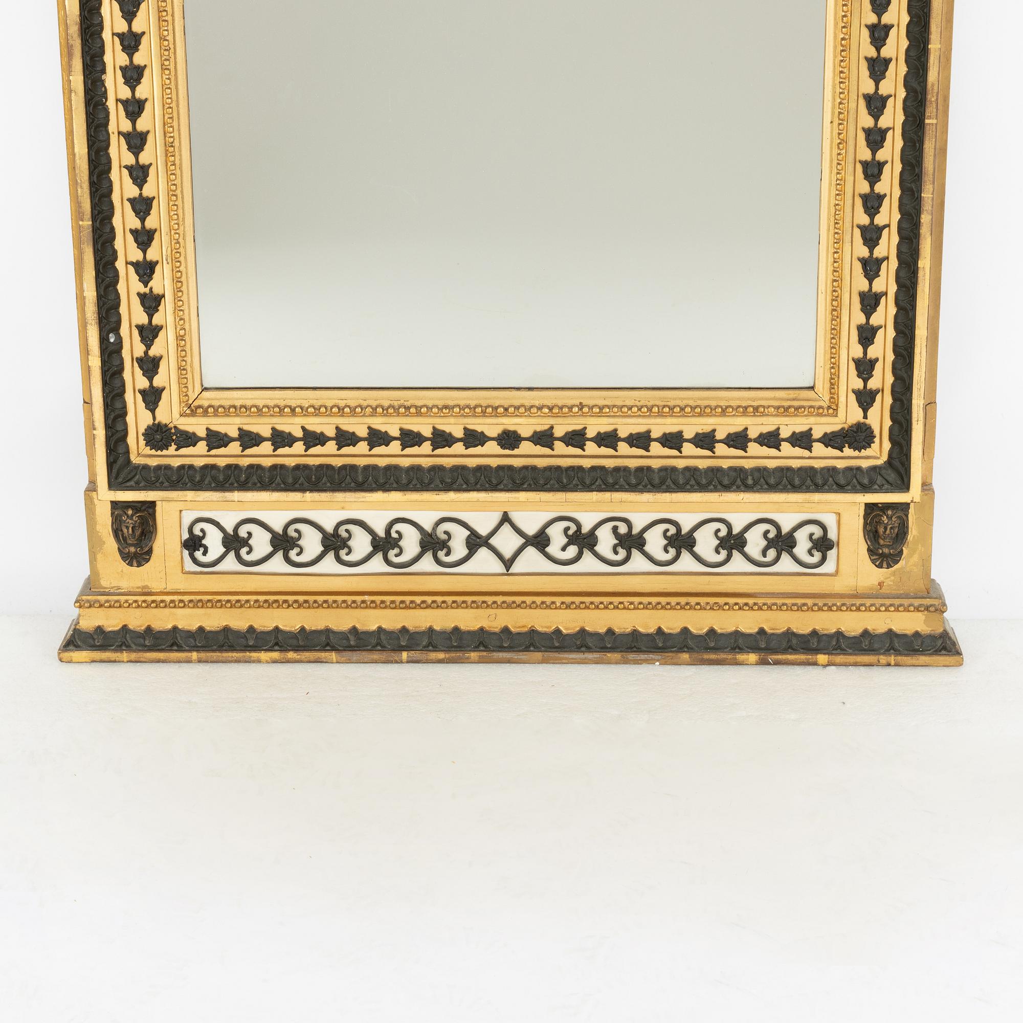 Spegel, tillskriven Jonas Frisk (spegelfabrikör i Stockholm 1805-1824), Empire.