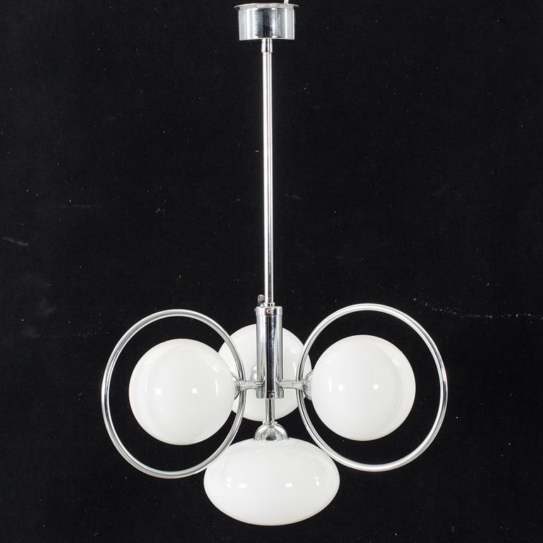 A CEILING LAMP FROM THE SECOND HALF OF THE 20TH CENTURY.