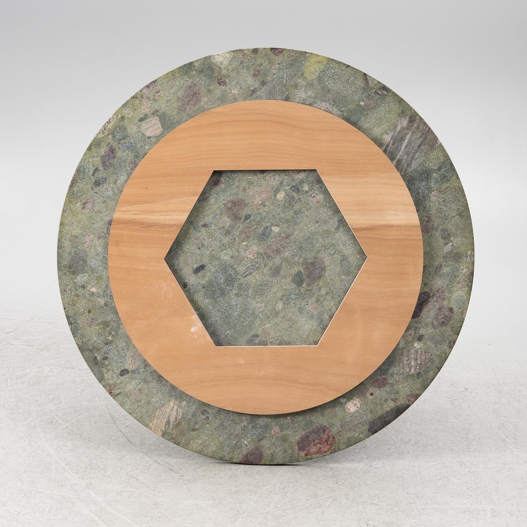 Matbord, "Blockgatan", Vikens Hantverkeri, samtida.