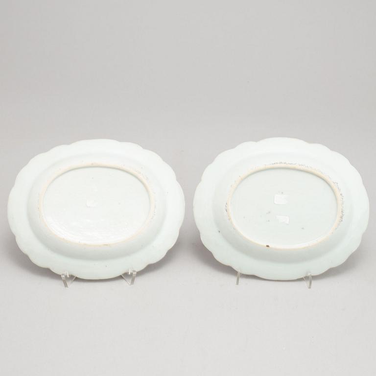 A pair of famille rose dishes, Qing dynasty, Qianlong (1736-95).