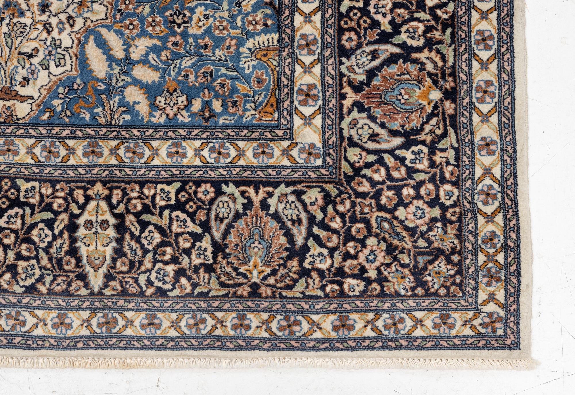 A oriental rug, c. 260 x 155 cm.