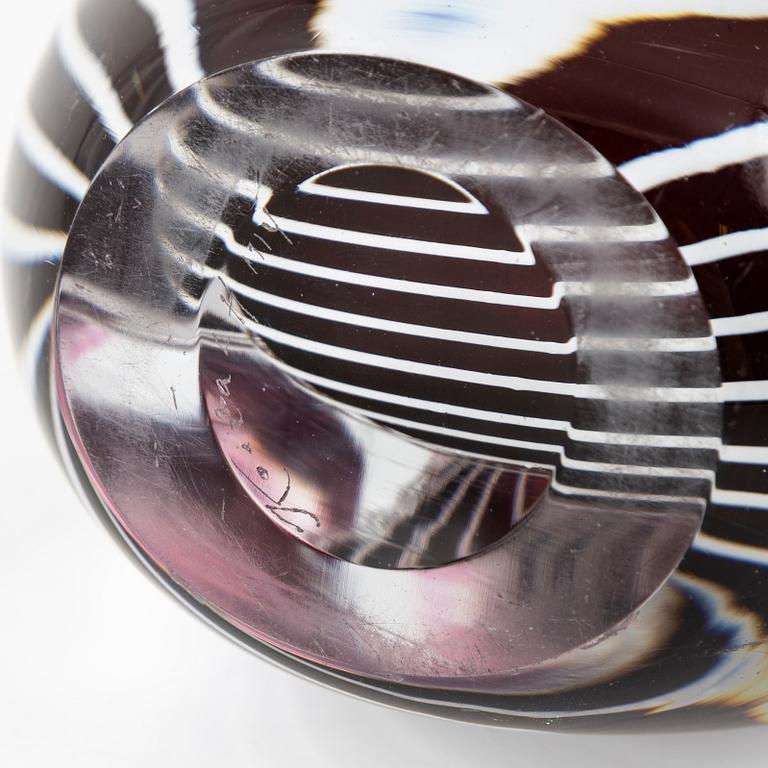 Vicke Lindstrand, vas, glas, Kosta.