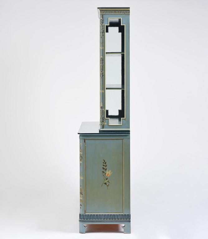 Carl Malmsten, a Swedish Grace showcase cabinet, cabinetmaker Albin Johansson, Stockholm, for Villa Kvikkjokk, 1927.
