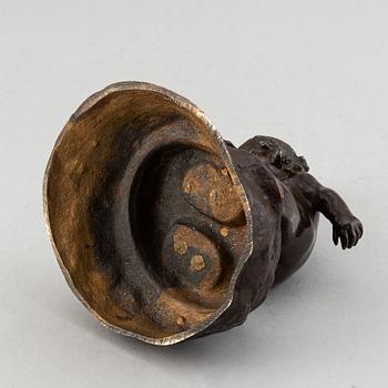 Anders Jensen Bundgaard, skulptur, brons, signerad och daterad 10 juli 1912.