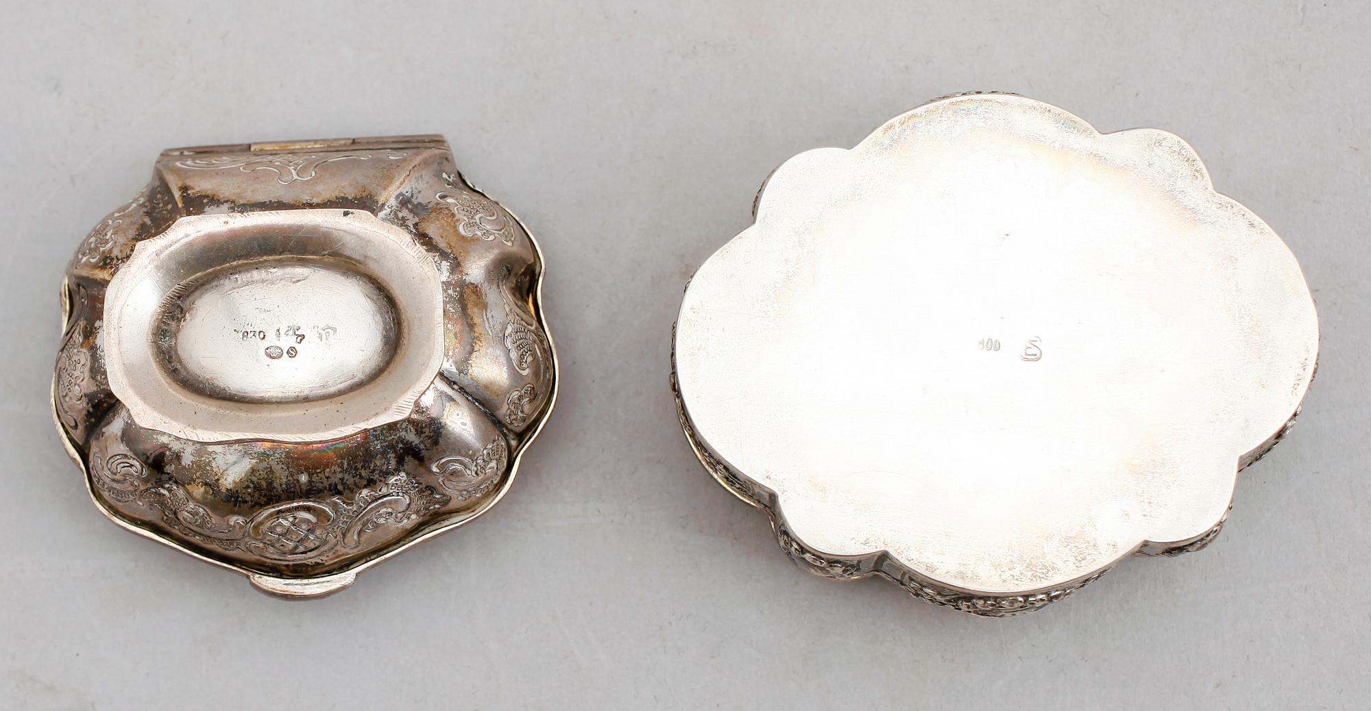 DOSOR, 2 st, silver, sannolikt Nederländerna, 1900-tal. Vikt ca 137 g.