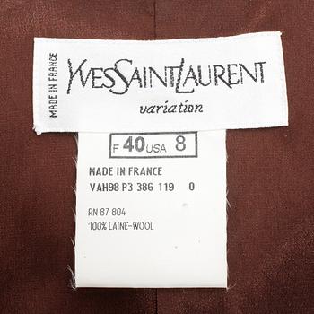 YVES SAINT LAURENT, dräkt bestående av kavaj och byxor, storlek 40.