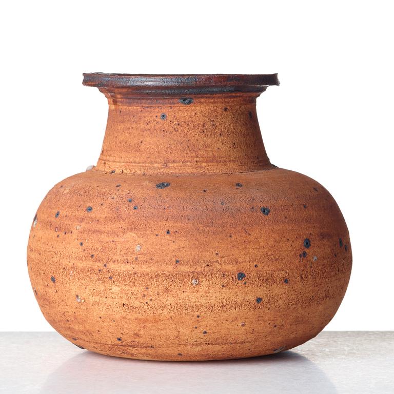 Kyllikki Salmenhaara, a mid 20th century stoneware jar, Arabia, Finland.