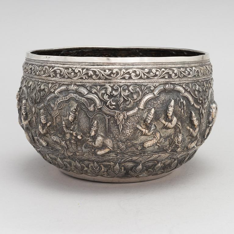 An early 20th-century silver bowl from Sri Lanka/ India.