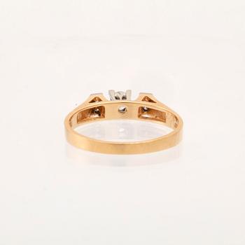 Ring in 18K white and red gold with round brilliant-cut and single-cut diamonds by G. Dahlgren & Co Malmö, 1967.