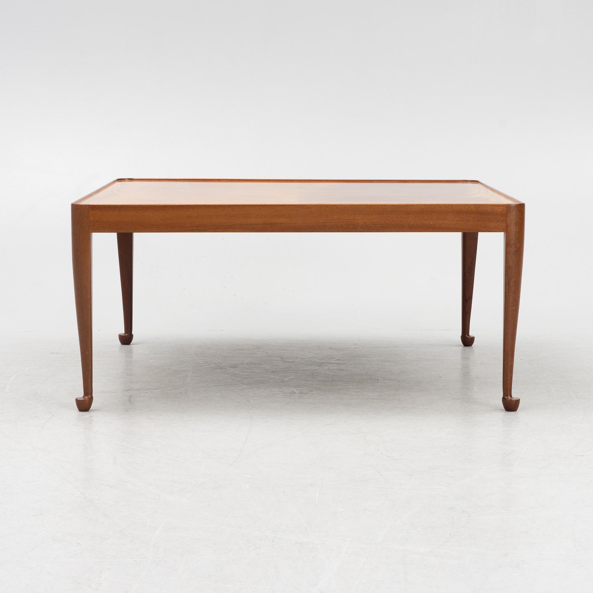 Josef Frank, soffbord, modell 2073, "Diplomat", Firma Svenskt Tenn efter 1985.