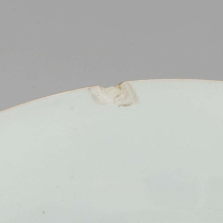 Two Chinese dinner plates, one Qing dynasty, Kangxi (1662-1722), the other Qianlong (1736-95).