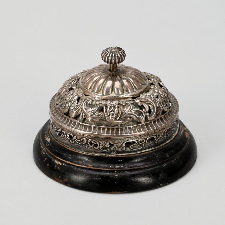 RINGKLOCKA, silver och trä, nyrokoko, London, 1800-tal.