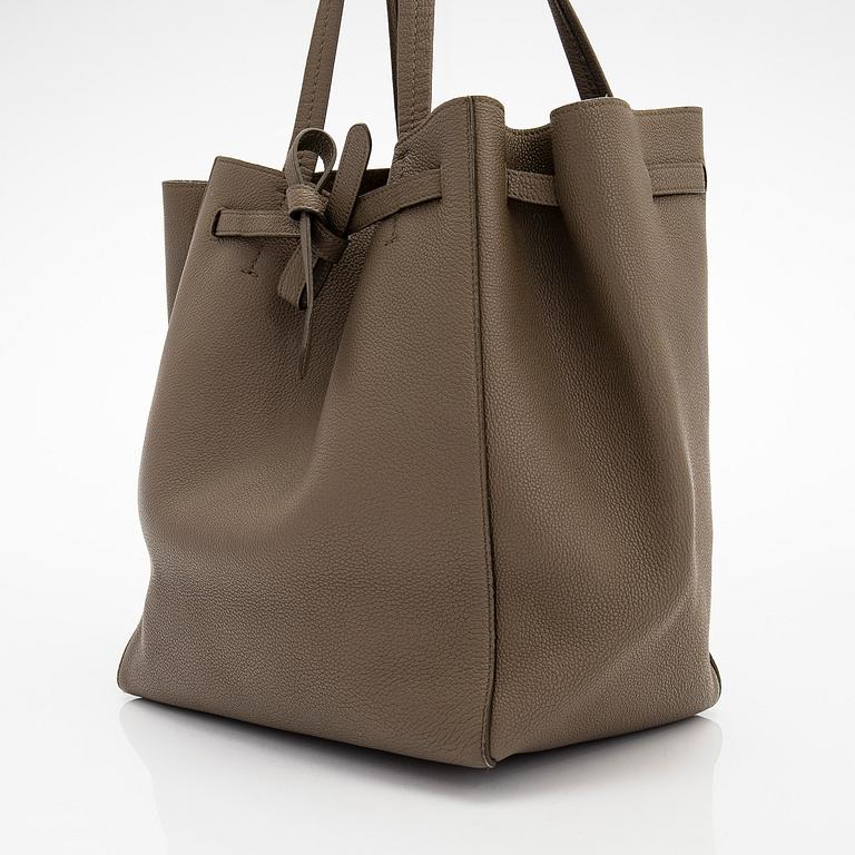 Céline, a 'Cabas Phantom Tote' bag.