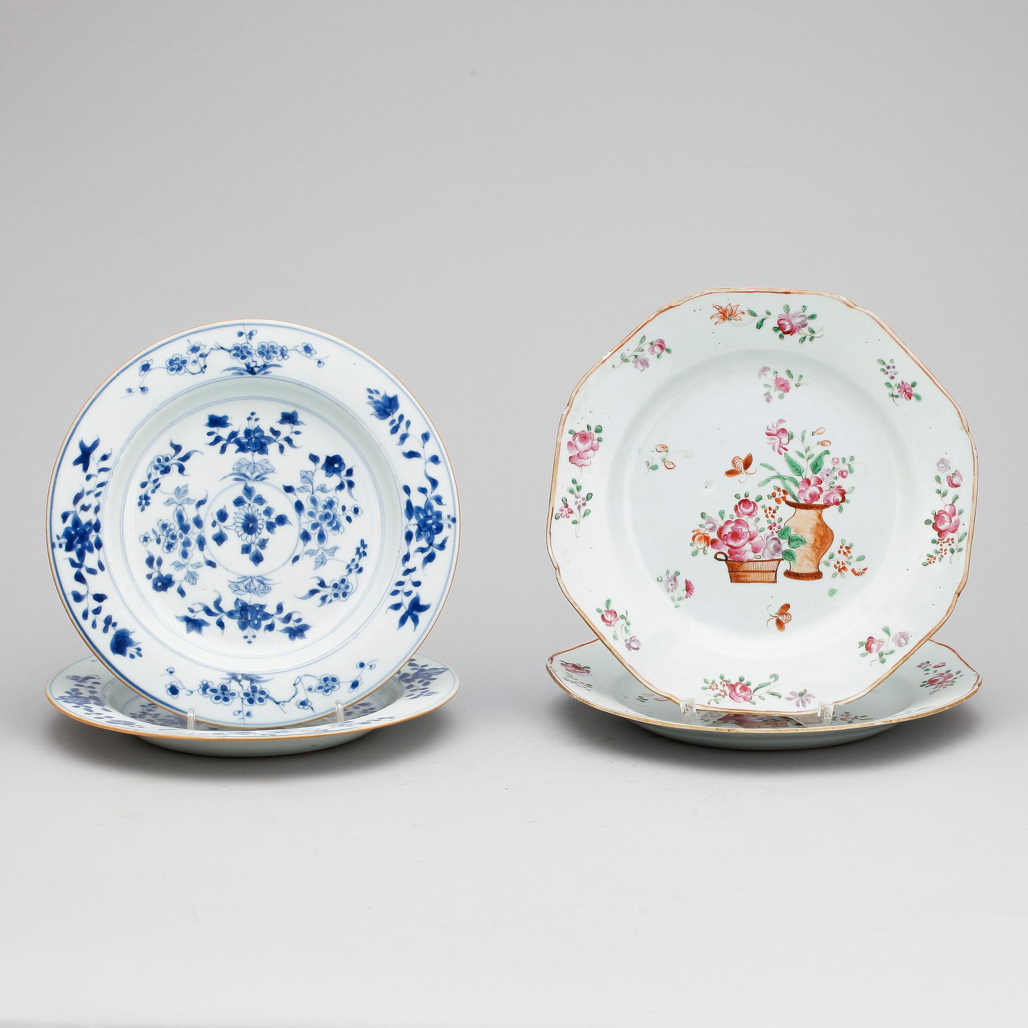 TALLRIKAR, 2+2 stycken, porslin, Kina, Kangxi respektive Qianlong, 1700-tal.