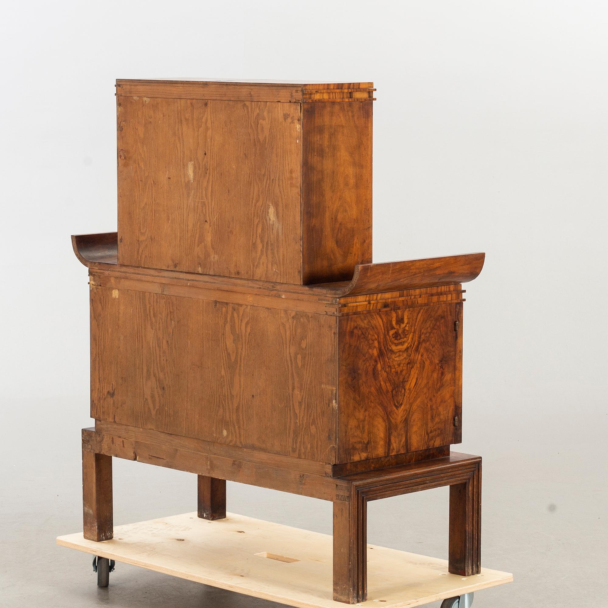 SIDEBOARD art deco Mellaneuropa 1940-tal.