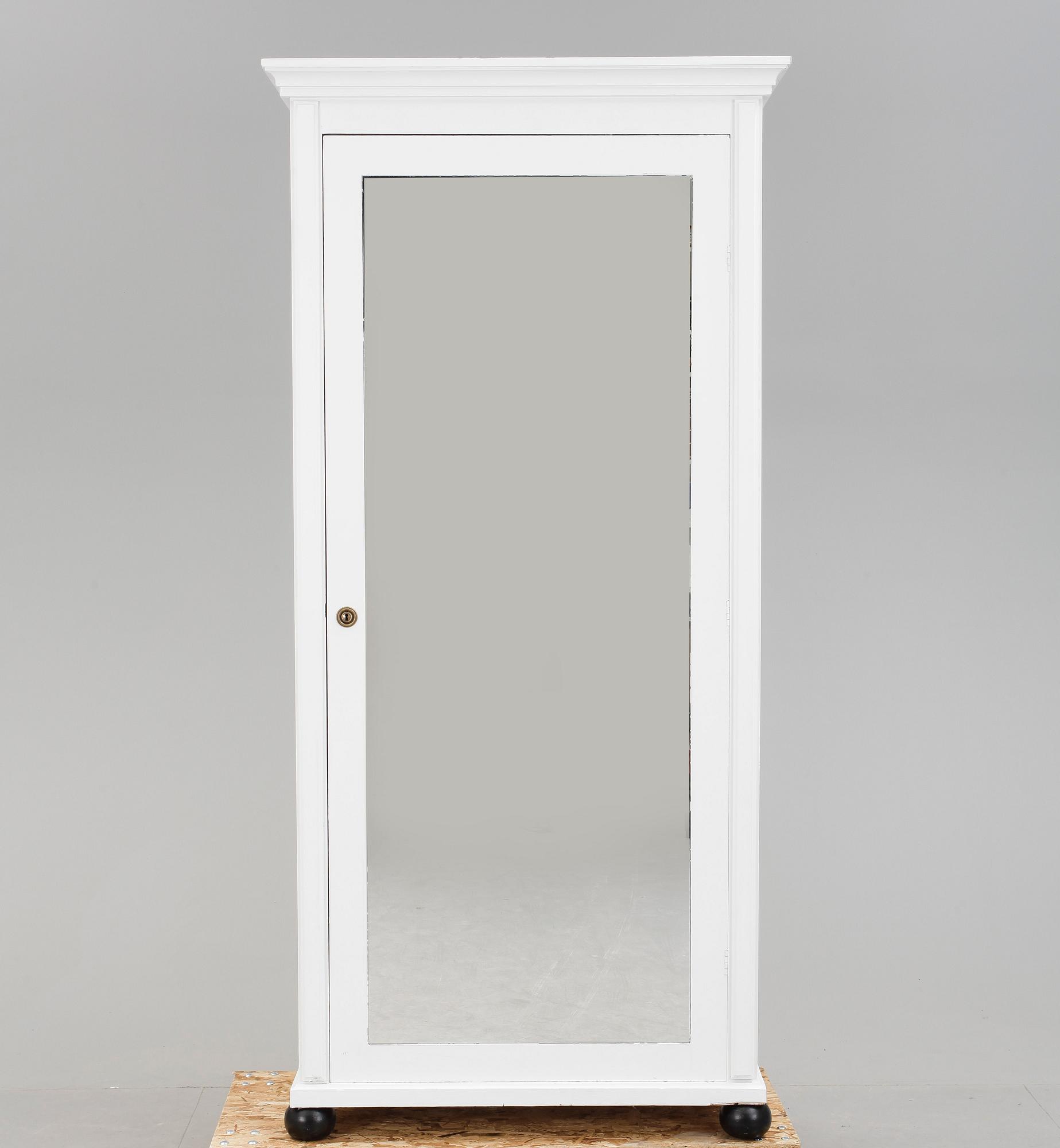 KLÄDSKÅP, 1800-talets slut.