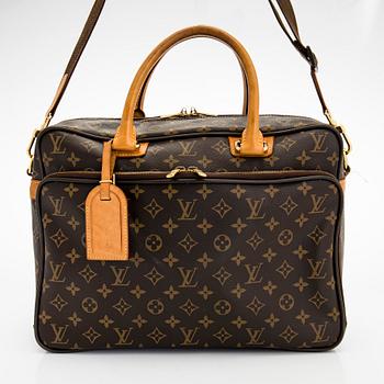 Louis Vuitton, an 'Icare' bag/laptopbag.