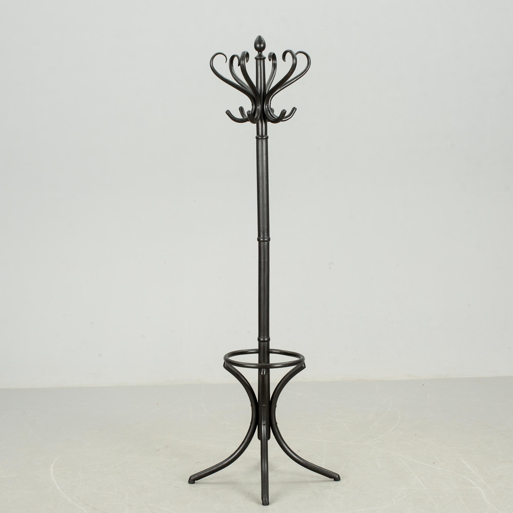 TAMBURMAJOR, Thonet-stil, 1900-talets andra hälft.