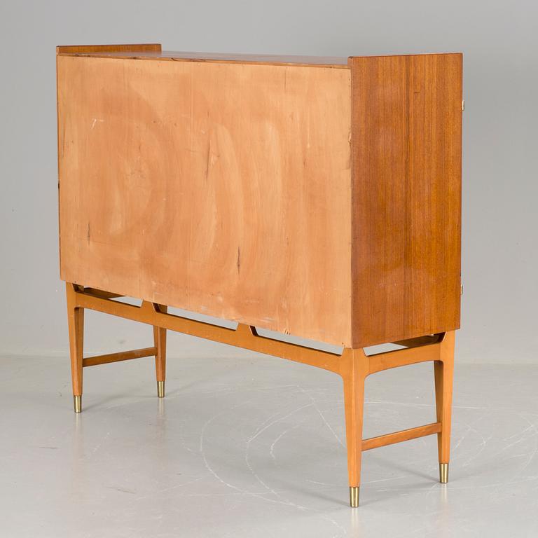 SIDEBOARD / SKÅP, 1900-talets mitt.