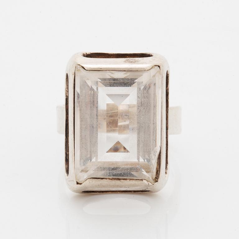 Bengt Hallberg, ring, silver med bergkristall.