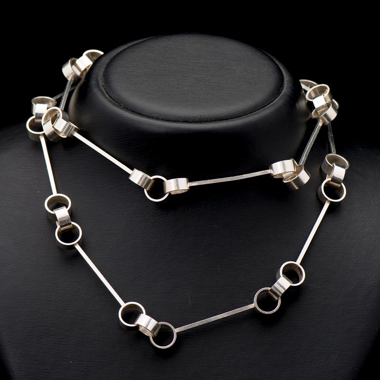 AN ELIS KAUPPI NECKLACE, silver. Kupittaan Kulta, Turku Finland 1973.