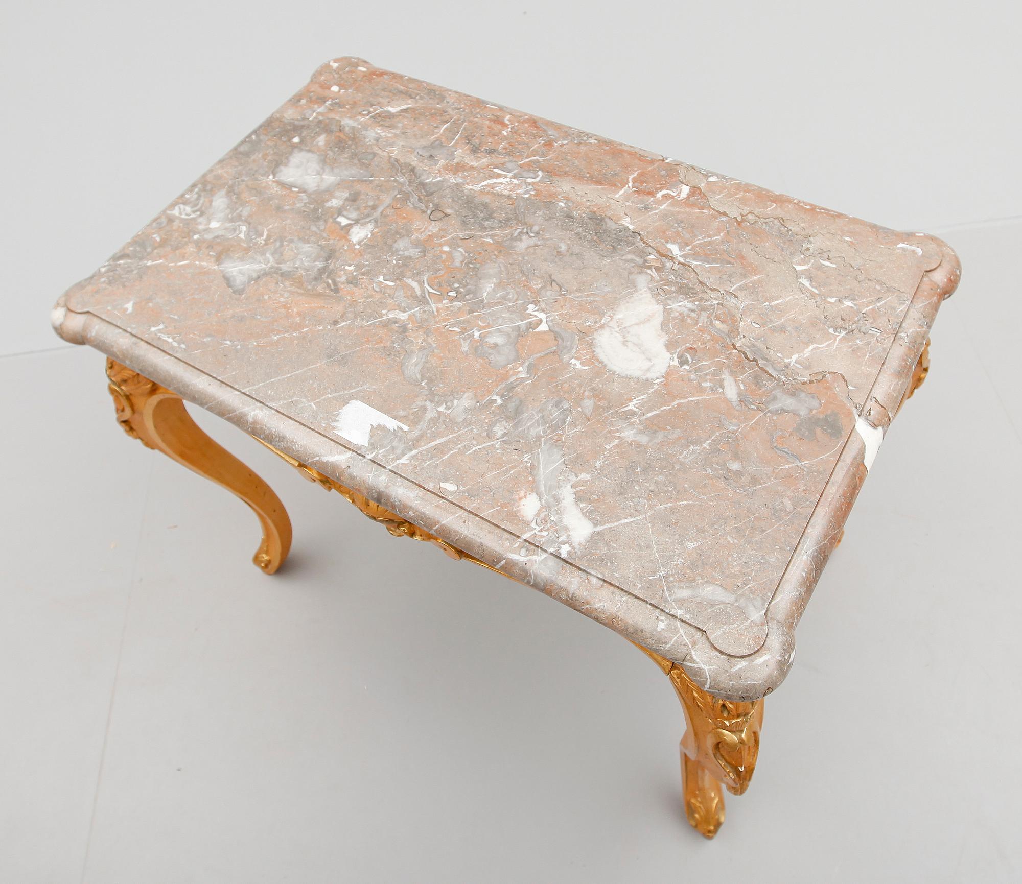 BORD, rokokostil, 1900-talets första hälft.