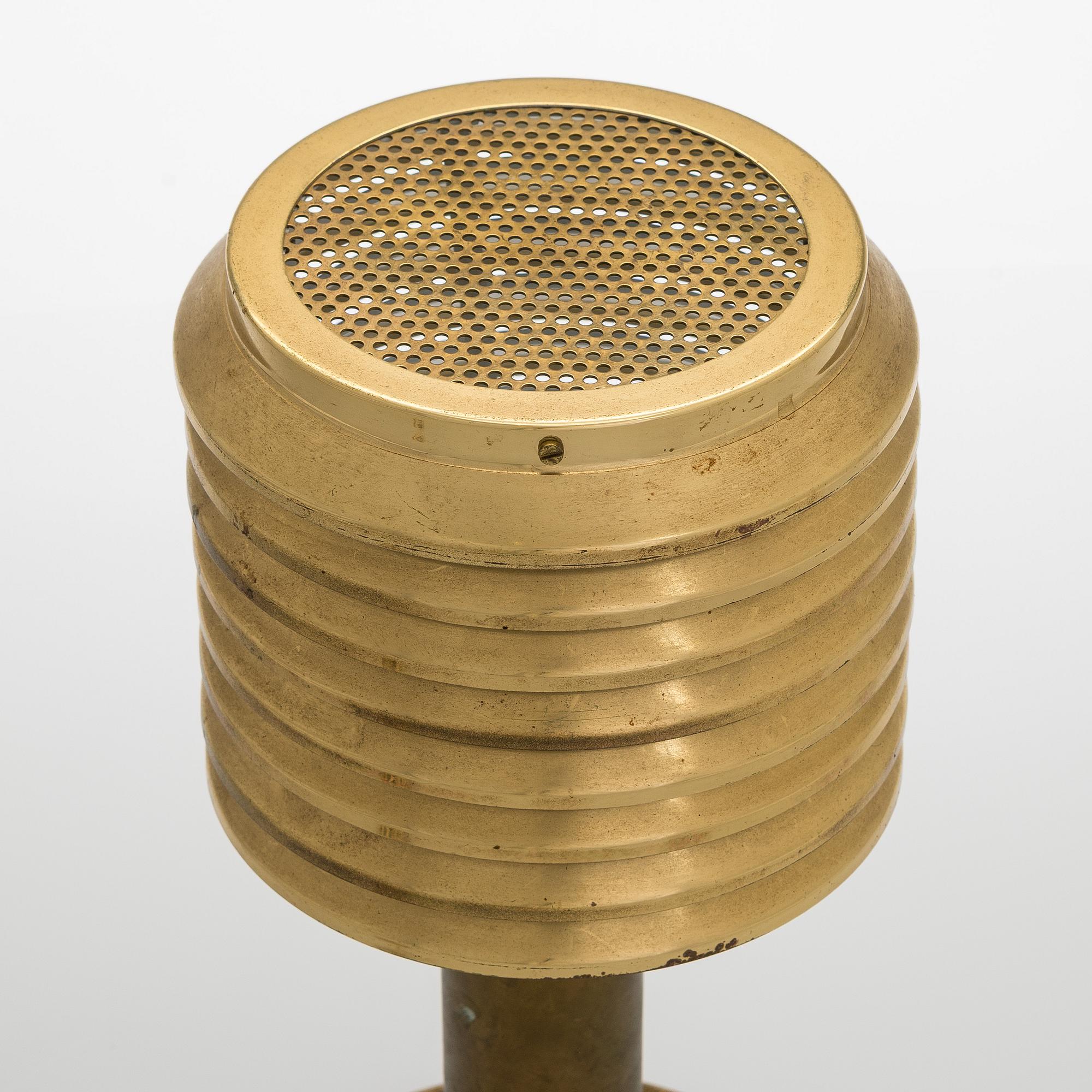 Hans-Agne Jakobsson, pöytävalaisin, malli B142,  Markaryd, 1960-70-luku.