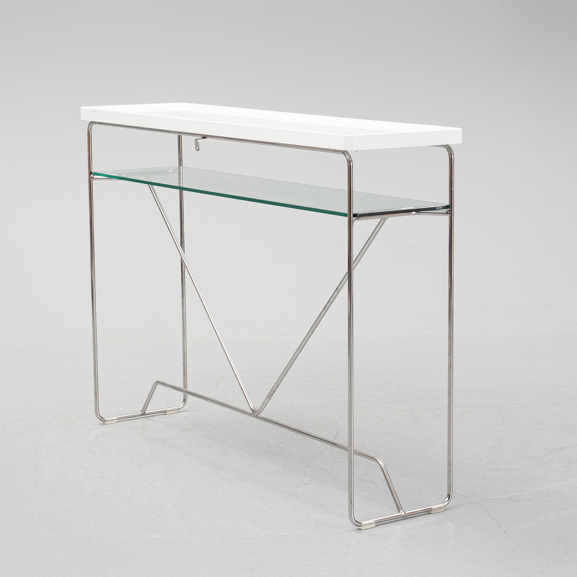 A 2ist century  occasional side table by Calligaris, Italy,