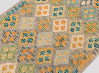 A Kilim runner, approx. 291 x 89 cm.