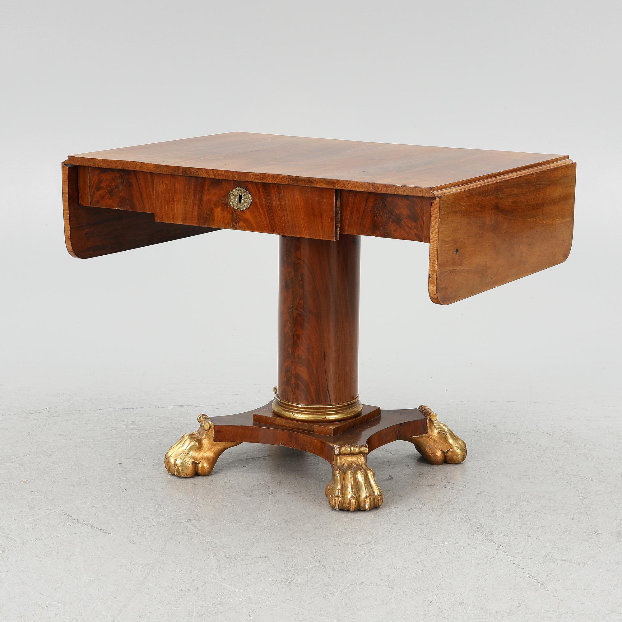 A center table, Karl Johan, first half of the 19th century.