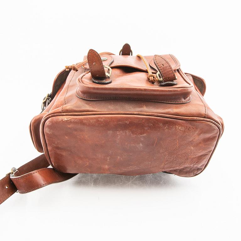 A Morelli leather rugsack.